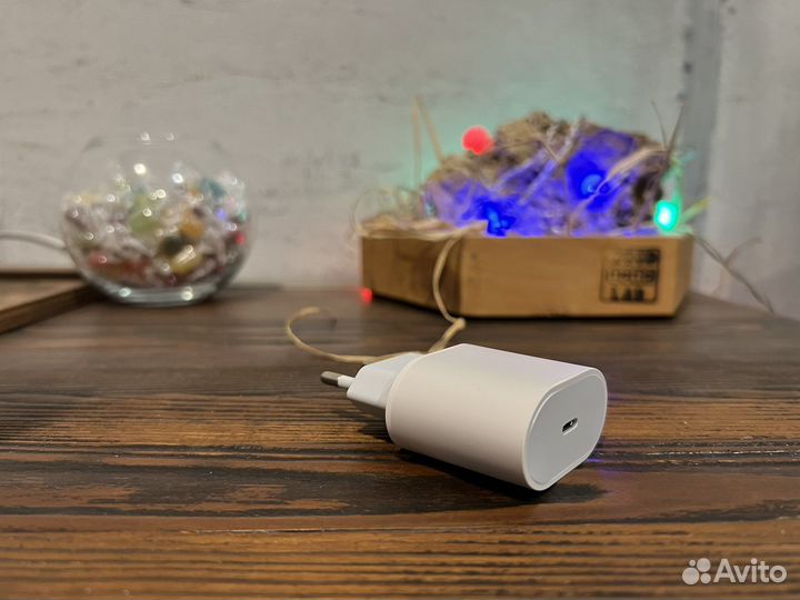 Зарядка на iPhone 20w с кабелем