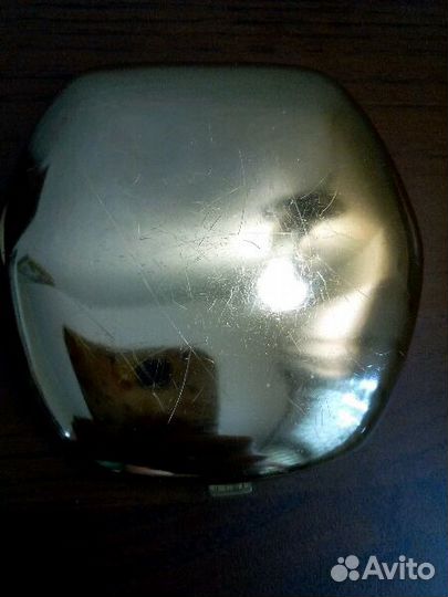 Старинная, винтажная пудреница (Китай)