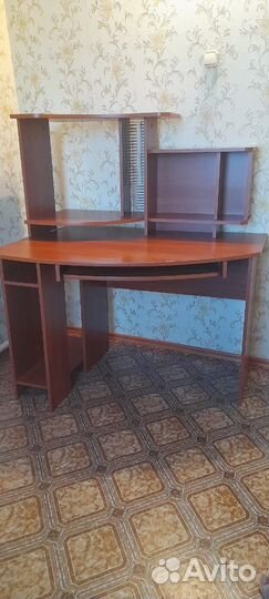 Компьютерный стол