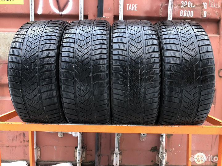Pirelli Winter Sottozero 3 235/45 R18