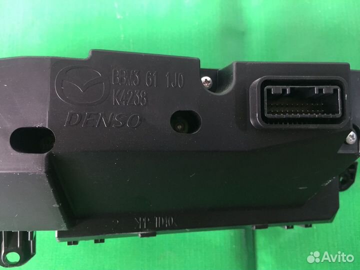 Информационный дисплей Мазда 3 2009-2013