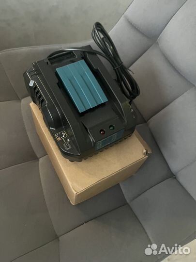 Зарядная станция dc18rc