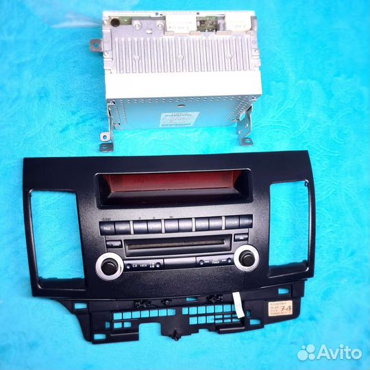 Штатная магнитола с панелью Mitsubishi Lancer 10