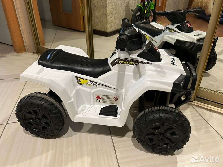 Детский квадроцикл на аккумуляторе