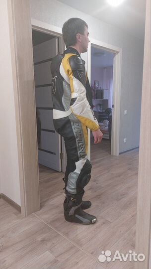 Мотоэкипировка мужская dainese