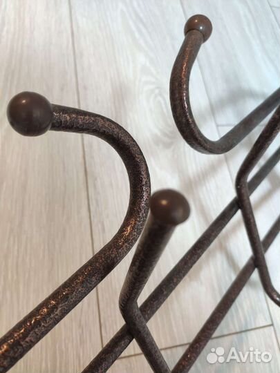 Вешалка для одежды настенная