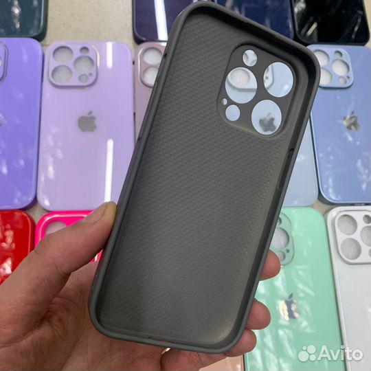 Стеклянные чехлы на iPhone