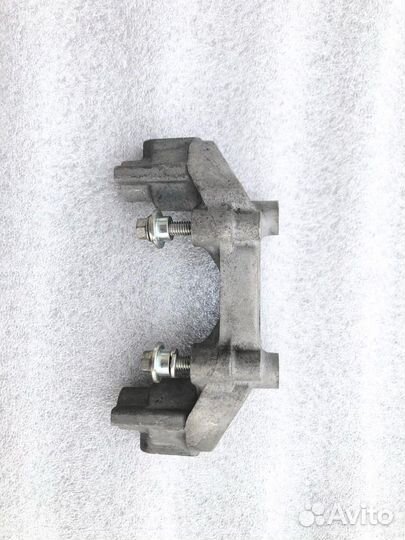 Kawasaki ER6N 2013 крепление замка зажигания