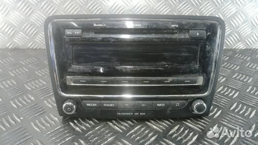 Магнитола skoda superb 2 (7AG19I401)