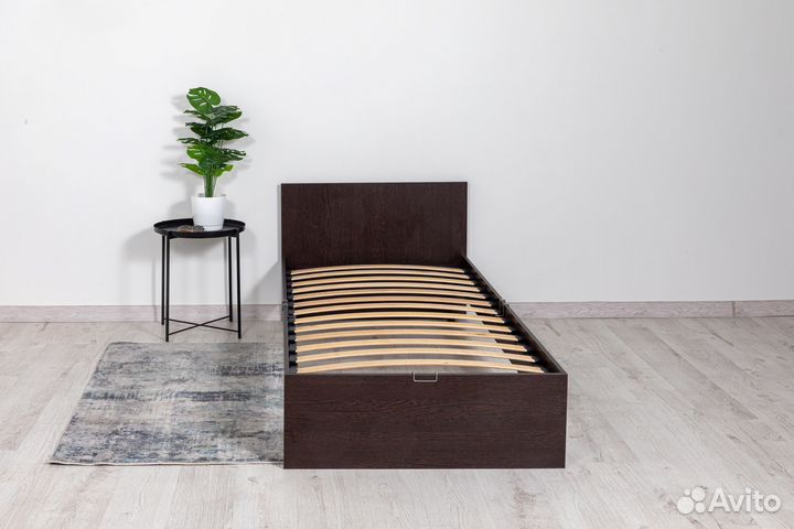 Кровать полуторка с матрасом