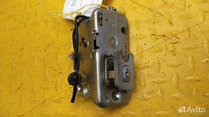 Замок багажника W463 G-klasse A4637400635