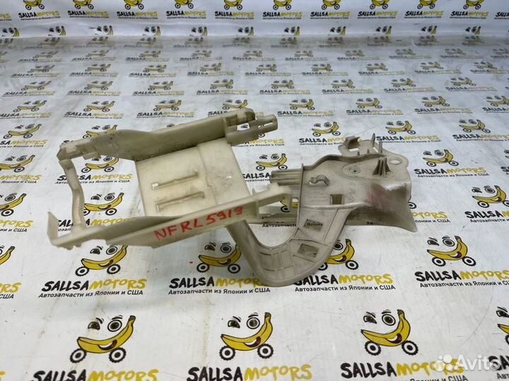 Кронштейн замка двери задний левый Volkswagen