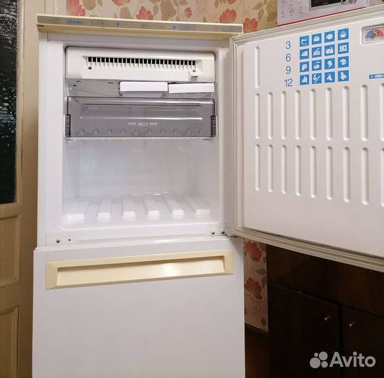 Холодильник Stinol 110