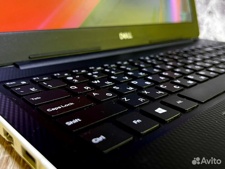 Игровой ноутбук Dell 16/256