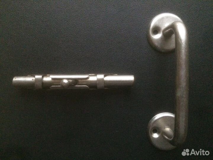 Дверная ручка и замок для дачи и др