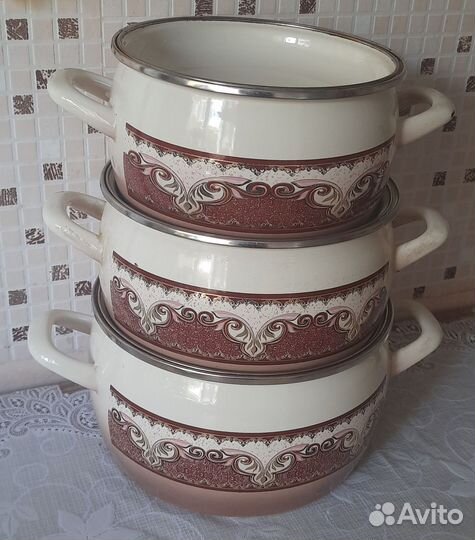 Набор эмалированных кастрюль