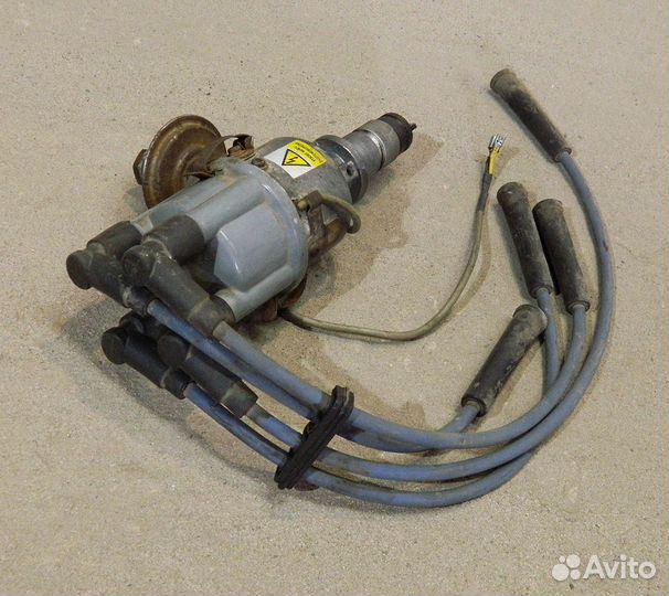 Трамблер с вакуумом Skoda Felicia 1.3