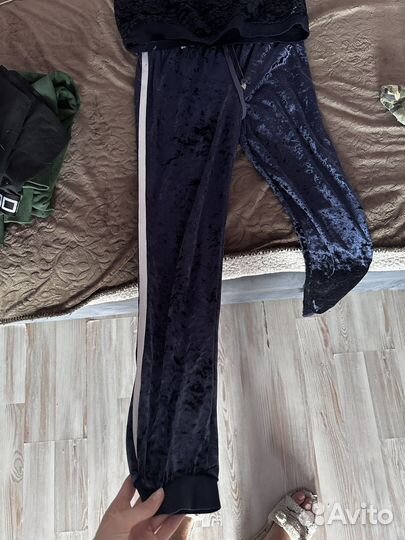 Спортивный костюм женский