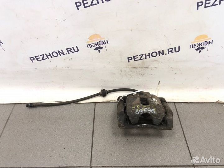 Суппорт тормозной передний правый Renault Duster