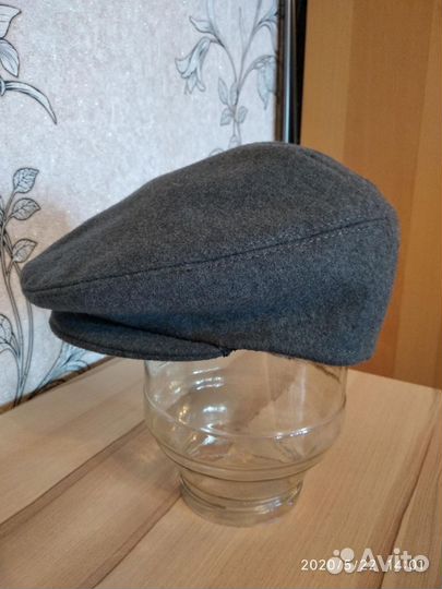 Мужская теплая кепка новая