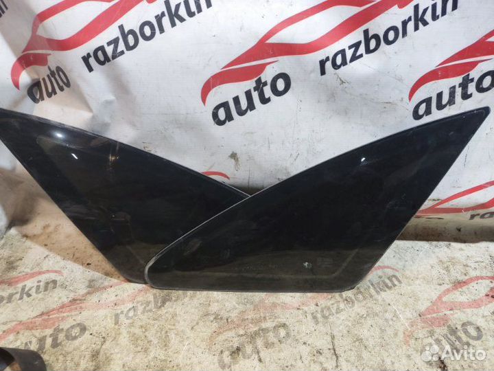 Форточка кузова Лада Приора хетчбэк