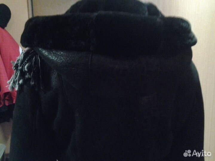 Дублёнка с капюшоном