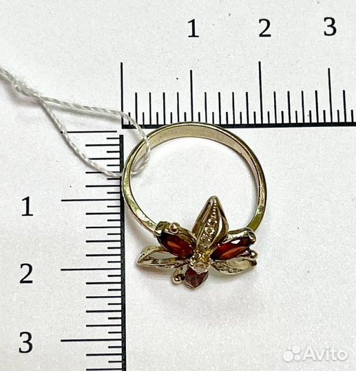 Золотое кольцо с бриллиантом 17р