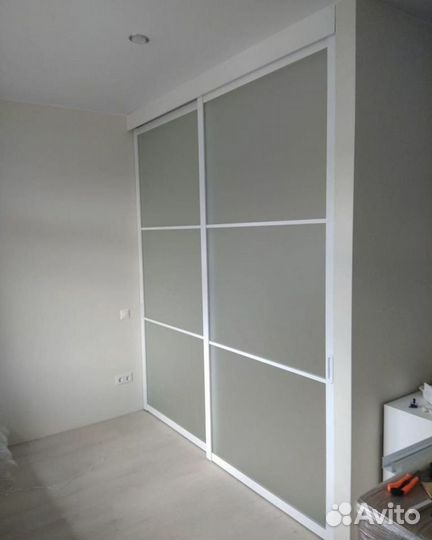 Двери купе с матовым стеклом шк-188