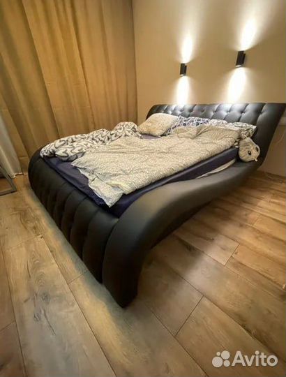 Кровать двуспальная