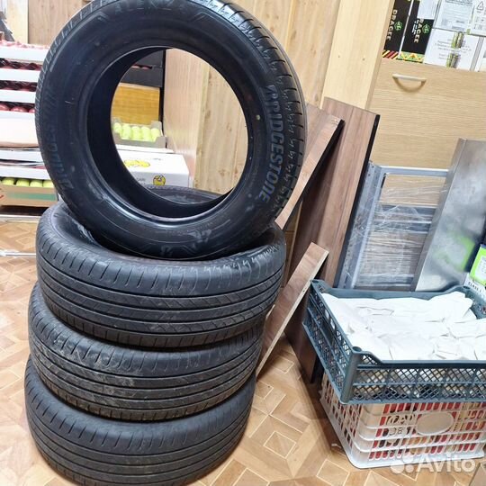 Bridgestone Alenza 001 225/65 R17 102H