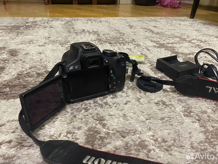 Зеркальный фотоаппарат canon 650d