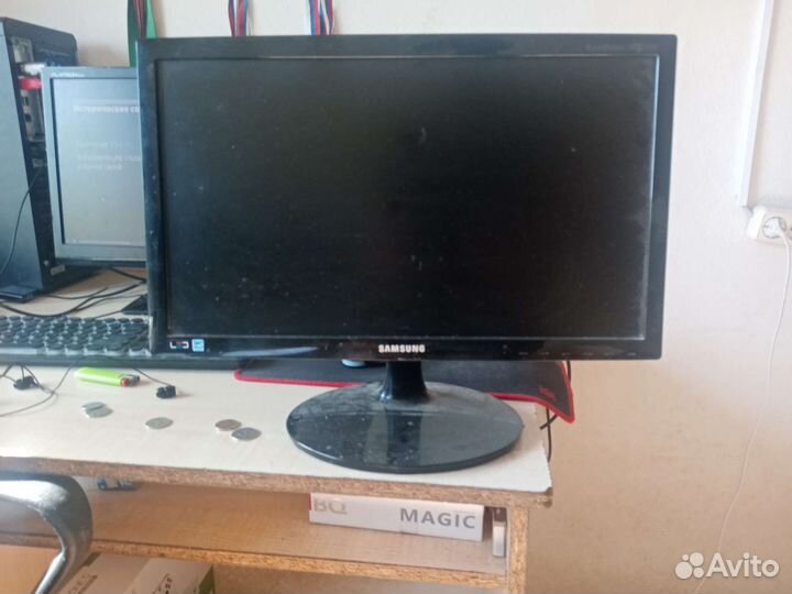 Монитор Samsung