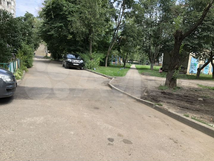 4-к. квартира, 70 м², 1/9 эт.