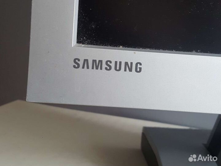 Монитор Samsung 17 рзрешение 1280x1024 75гр