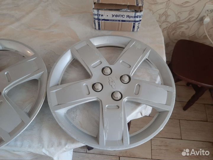 Оригинальные гайки и колпаки chevrolet