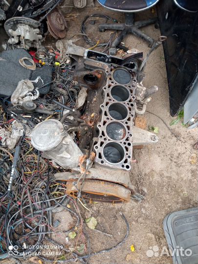 Мотор по запчастям от Мерседес 124 гбц нет