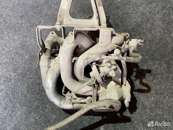 Коллектор впускной Mitsubishi Lancer 9 4G18 2005