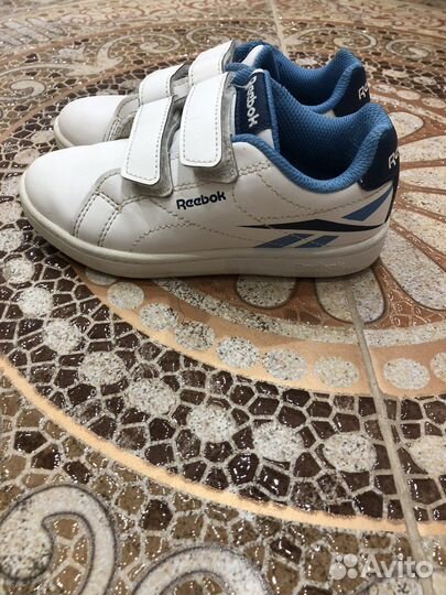 Продам кроссовки reebok