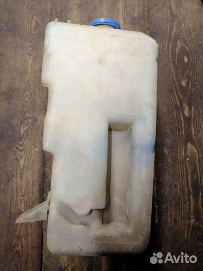 Бачки ауди100с4