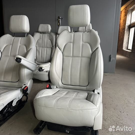 Комплект сидений Range Rover Sport 2 белый