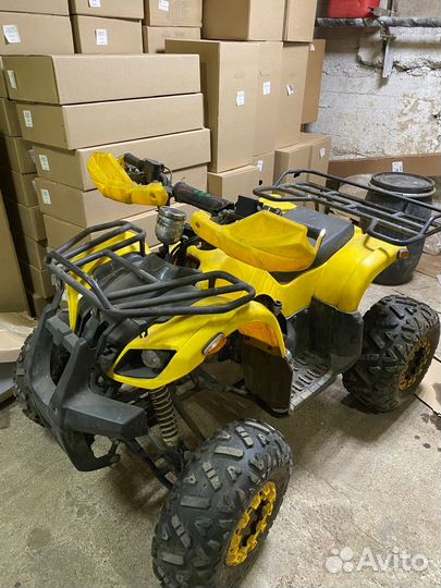 Квадроцикл Avantis Hunter 8 + черно-желтый