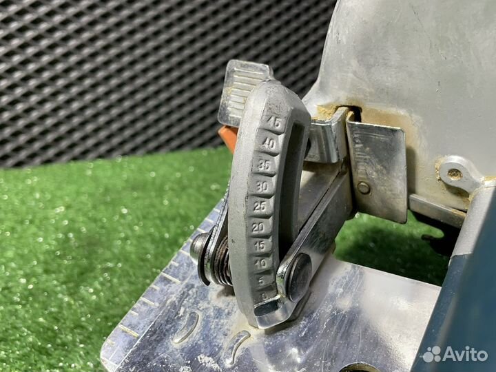 Дисковая пила Bort BHK-210