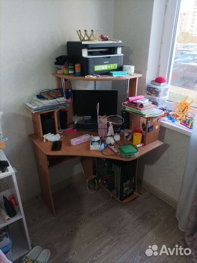 Стол компьютерный угловой