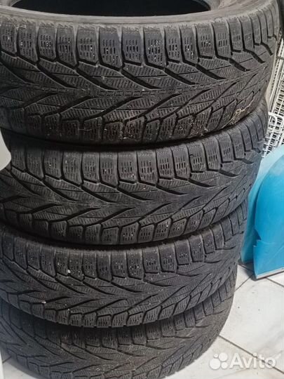 Nokian Tyres Hakkapeliitta R2 SUV 235/65 R17 108R