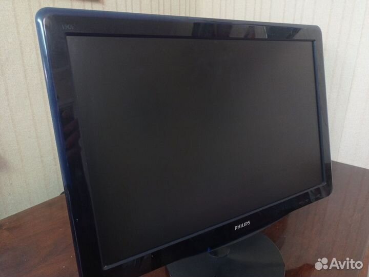 Монитор Philips 190E3LSU