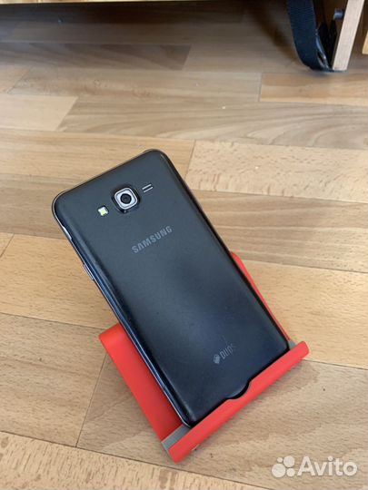 Телефон Samsung galaxy j7