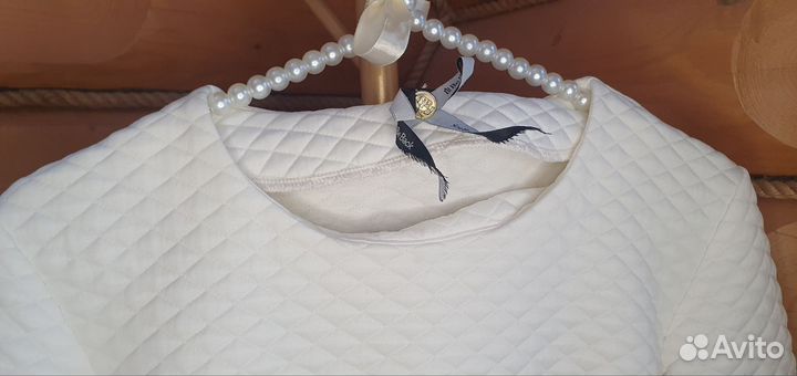 Кофта с баской 44