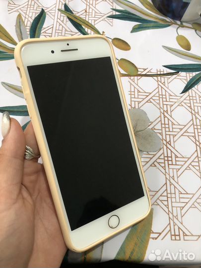 Телефон iPhone 7 plus