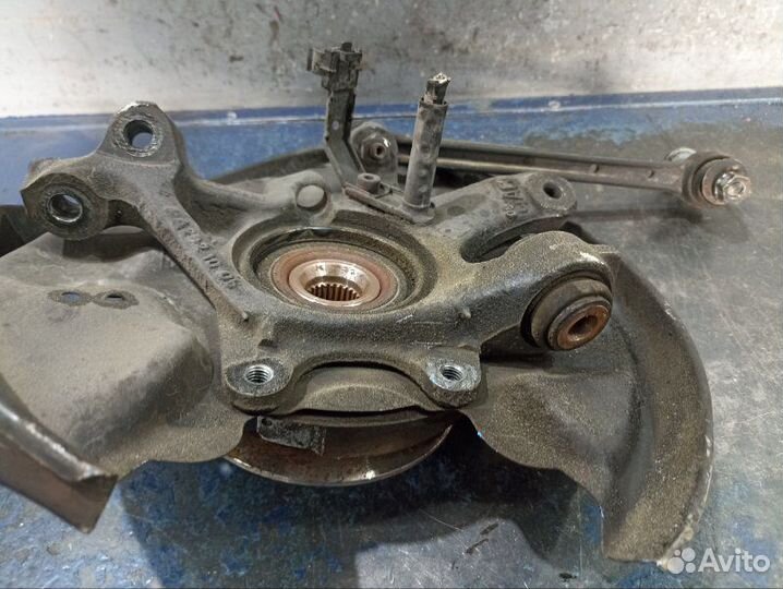 Ступица задняя левая Chrysler Crossfire