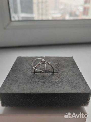 Помолвочное кольцо с бриллиантом объявление продам